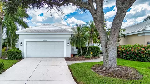 8724 52nd Dr E, Bradenton, FL 34211