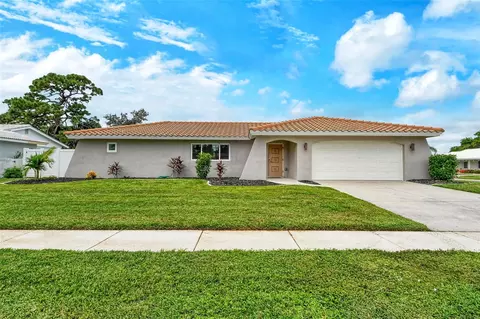 7400 Mariana Dr, Sarasota, FL 34231