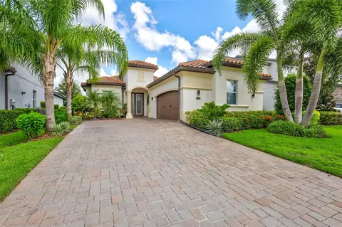12233 Perennial Pl, Bradenton, FL 34211