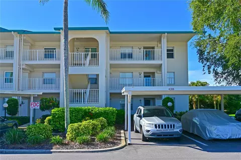 7301 29th Avenue Dr W #210, Bradenton, FL 34209