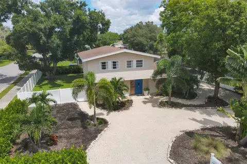 3003 Bay St, Sarasota, FL 34237