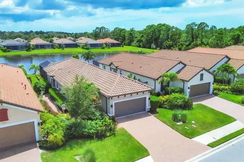 5417 Lampiasi St, Sarasota, FL 34238