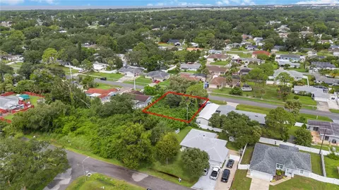 W Seminole Drive, Venice, FL 34293