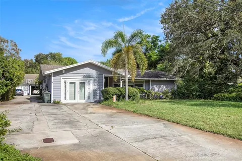 2611 48th St W, Bradenton, FL 34209