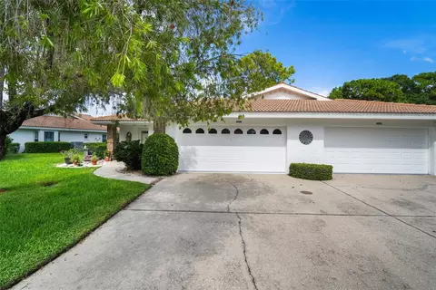 5607 Garden Lakes Dr #13, Bradenton, FL 34203