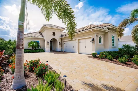8222 Pavia Way, Bradenton, FL 34202