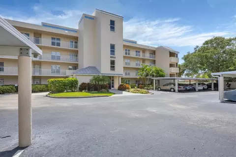 3950 Ironwood Cir #104, Bradenton, FL 34209