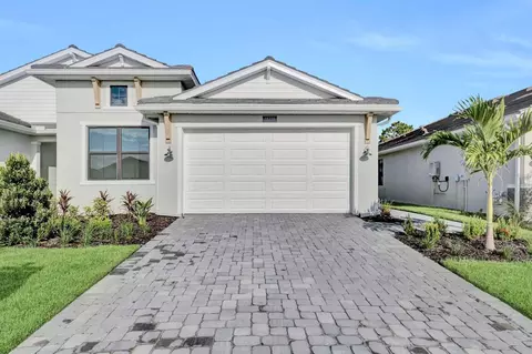 18719 Dayspring Pl, Venice, FL 34293