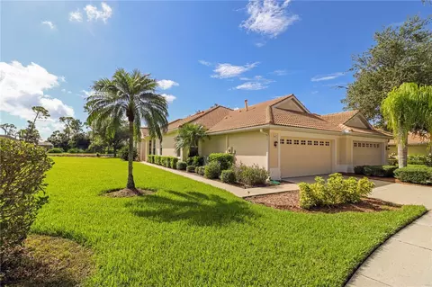 5107 Whispering Oaks Dr, North Port, FL 34287