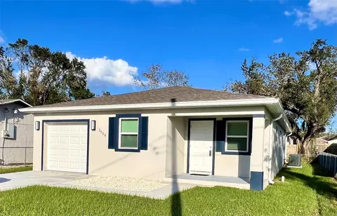 3519 17th St E, Bradenton, FL 34208