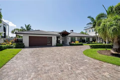 382 Bob White Dr, Sarasota, FL 34236