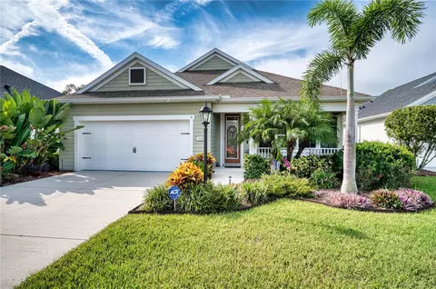 7448 Ridgelake Cir, Bradenton, FL 34203