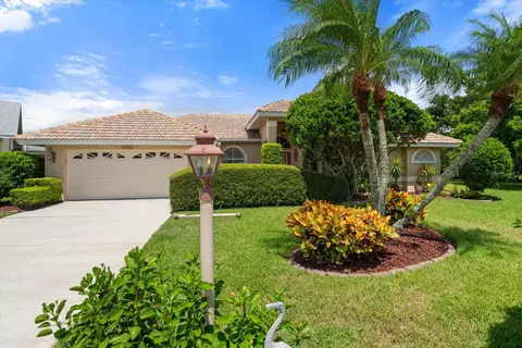 5882 Lantern Ct, Sarasota, FL 34243