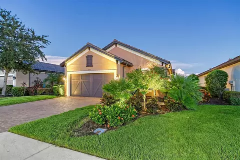 8744 Bellussi Dr, Sarasota, FL 34238