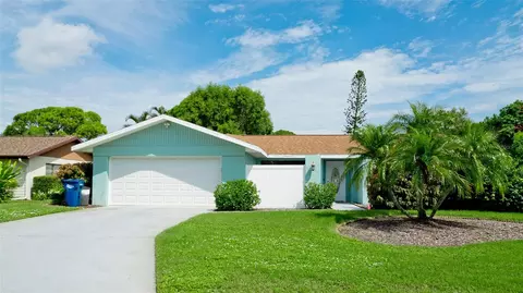 5308 1st Avenue Dr NW, Bradenton, FL 34209