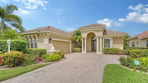 7049 Whitemarsh Cir, Lakewood Ranch, FL 34202