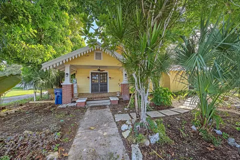 1017 41st Street Ct W, Bradenton, FL 34205