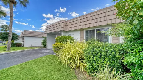 2329 Canalbluff Pl #V299, Sarasota, FL 34231