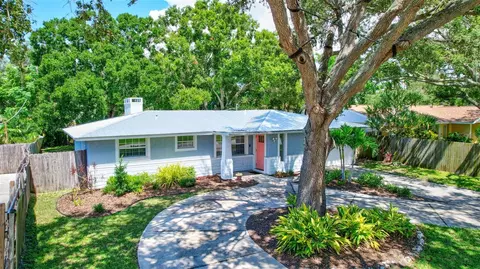 2925 Yorktown St, Sarasota, FL 34231