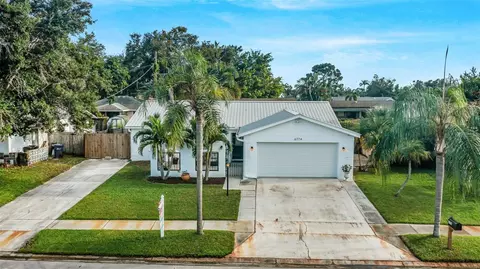 6774 Brentford Rd, Sarasota, FL 34241