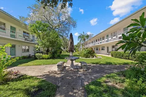 5815 18th St N #16, Saint Petersburg, FL 33714