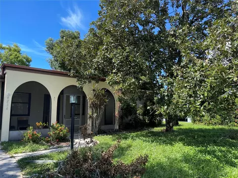 4234 Deerfield Dr, Sarasota, FL 34233