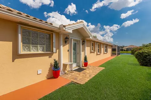 5525 Avellino Pl, Sarasota, FL 34238