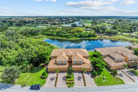 323 Winding Brook Ln #102, Bradenton, FL 34212