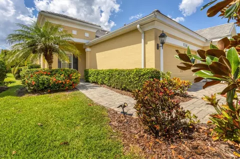 1946 Crystal Lake Trl, Bradenton, FL 34211