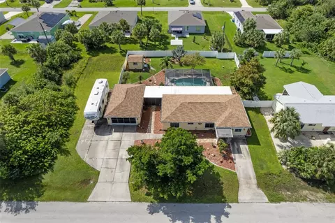 18067 Avonsdale Cir, Port Charlotte, FL 33948