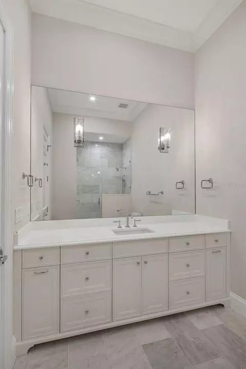 Bath - 4015 NW 85th Ter, Ocala, FL 34482 photo 5 of 7