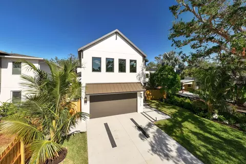 2425 Temple St, Sarasota, FL 34239
