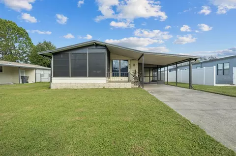446 Skyline Dr E, Lakeland, FL 33801