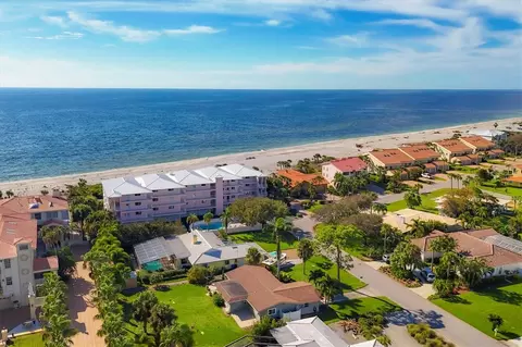 910 Golden Beach Blvd #202, Venice, FL 34285