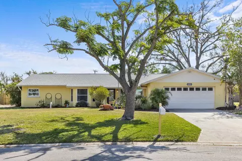2522 Fruit Tree Dr, Sarasota, FL 34239
