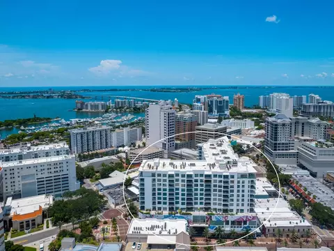 111 S Pineapple Ave #605, Sarasota, FL 34236
