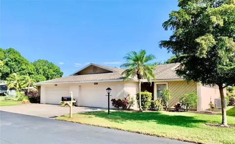 3482 Wilkinson Woods Dr #5, Sarasota, FL 34231