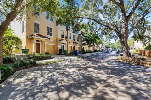 3189 Bayshore Oaks Dr, Tampa, FL 33611