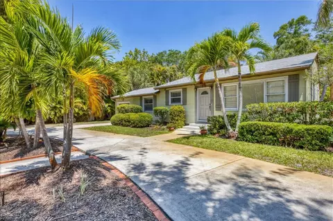 1617 Siesta Dr, Sarasota, FL 34239