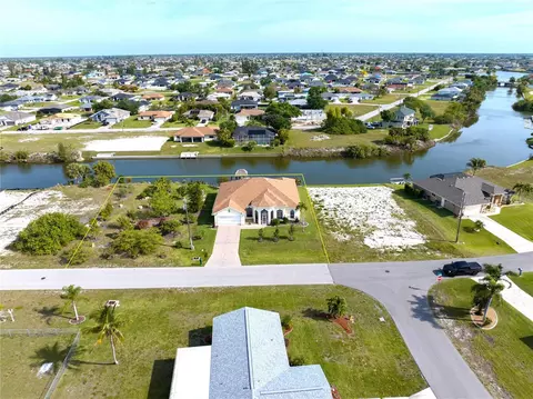 325 NE 5th Ter, Cape Coral, FL 33909