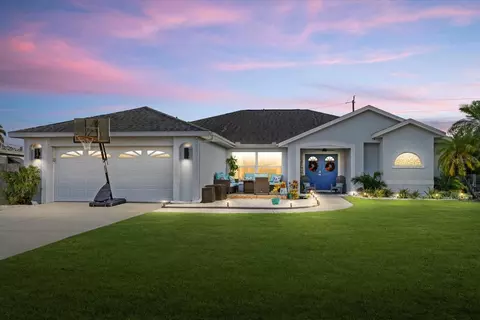 5819 2nd Avenue Dr NW, Bradenton, FL 34209