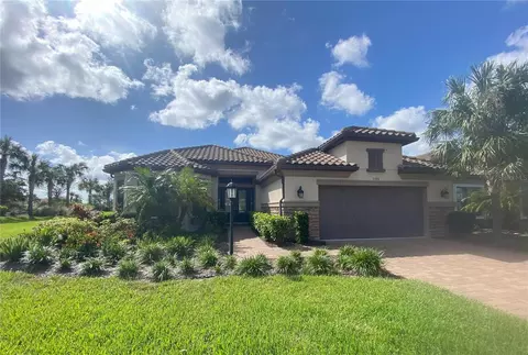 5393 Salcano St, Sarasota, FL 34238