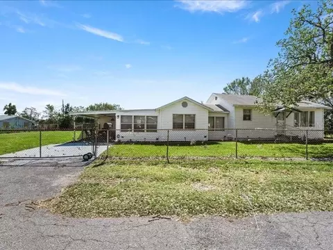 2528 33rd Avenue Dr E, Bradenton, FL 34208