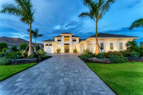 8458 Pavia Way, Lakewood Ranch, FL 34202