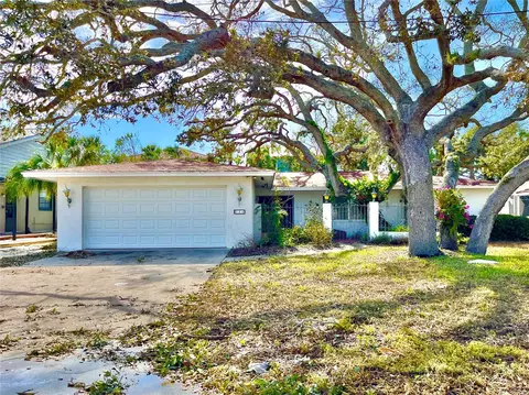 734 Birdsong Ln, Sarasota, FL 34242