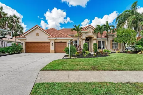 8019 Royal Birkdale Cir, Lakewood Ranch, FL 34202