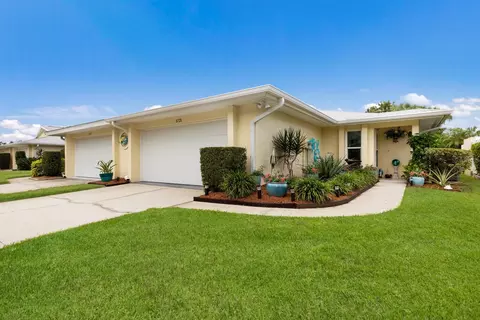 5725 Center Pointe Ln #14, Sarasota, FL 34233