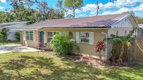 2320 Amanda Dr, Sarasota, FL 34232