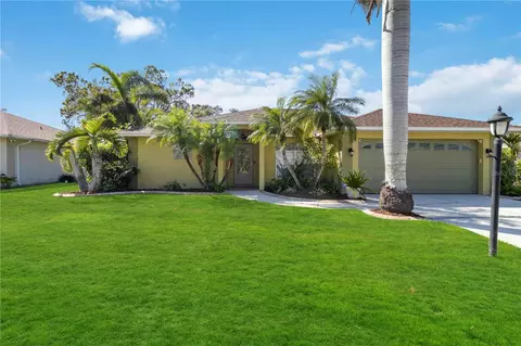 7724 37th St E, Sarasota, FL 34243