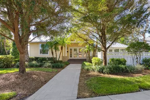 1750 Seminole Dr, Sarasota, FL 34239